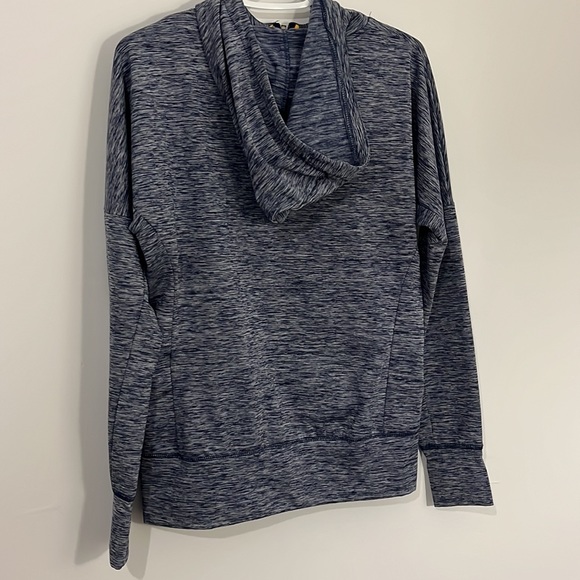 Women’s NHL Buffalo Sabres Zip Hoodie with thumb holes - Picture 7 of 7